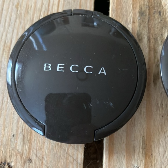 Bundle of 3 Becca face highlighters - Picture 2 of 8